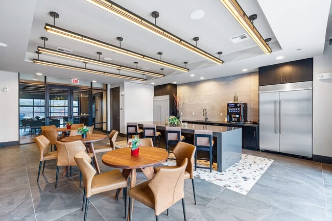 Building Photo - 9127 Research Blvd