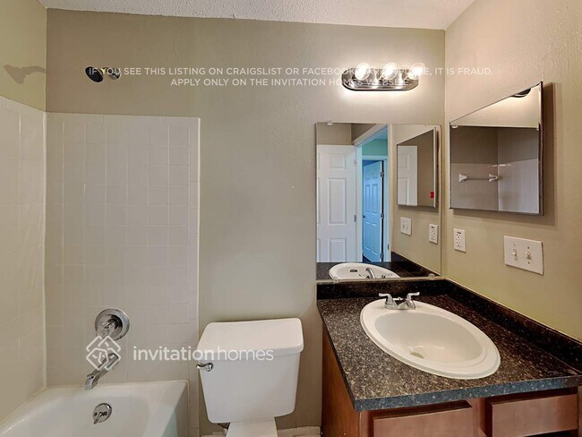 Building Photo - 716 Waterbridge Dr