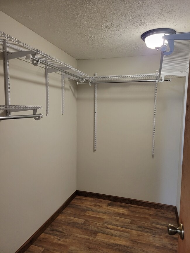 Building Photo - 566 Turkey Oak Rd