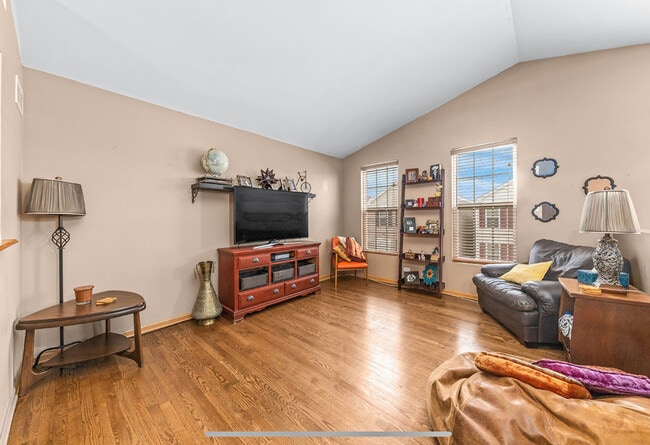 Building Photo - 695 Serendipity Dr