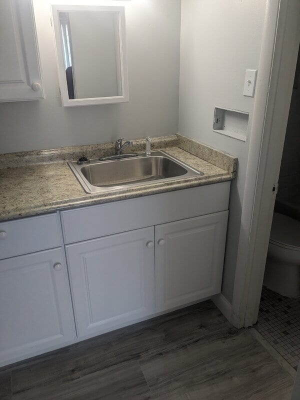 Building Photo - 1202 Ridgewood Ave