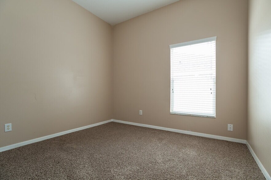 Building Photo - 2390 Cobblefield Cir