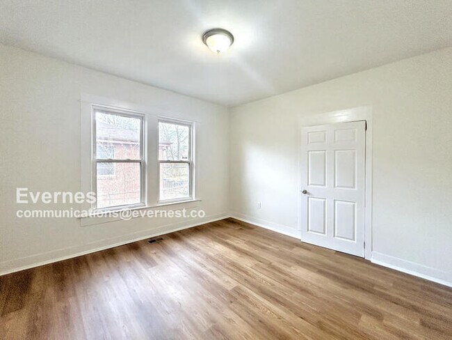 Building Photo - 1753 Lee Ave SW