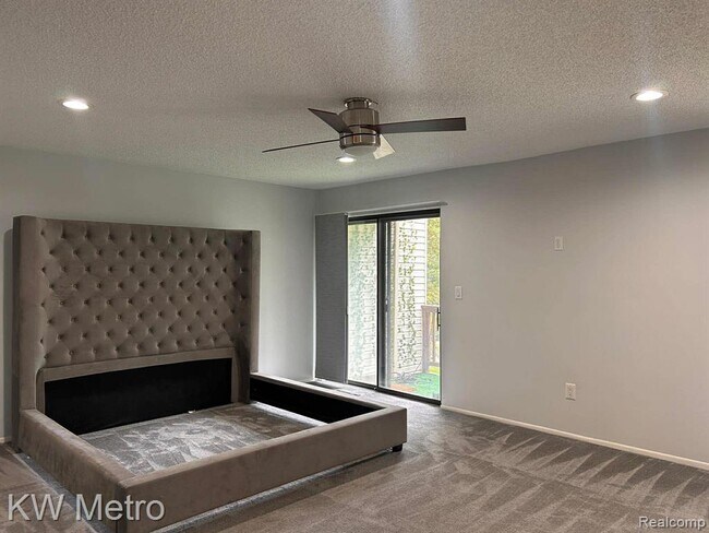 Building Photo - 6168 Palomino Ct