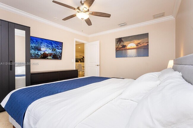 Building Photo - 833 Washington St