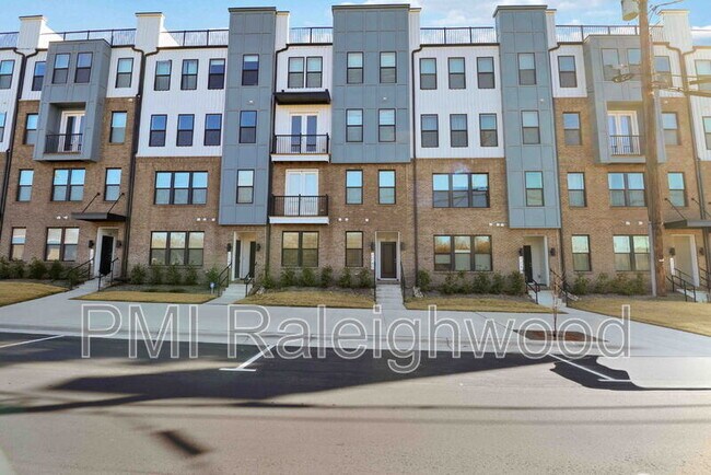 Building Photo - 1245 S Blount St