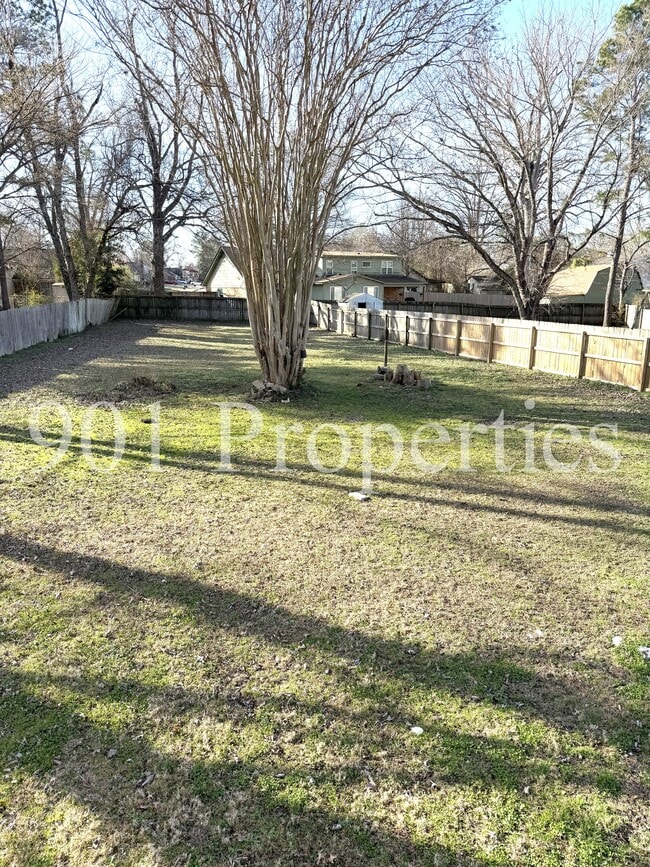 Building Photo - 6835 Autumnhill Ln