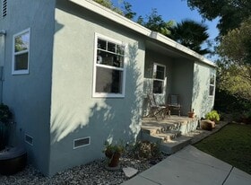 Building Photo - 2825 Moss Ave