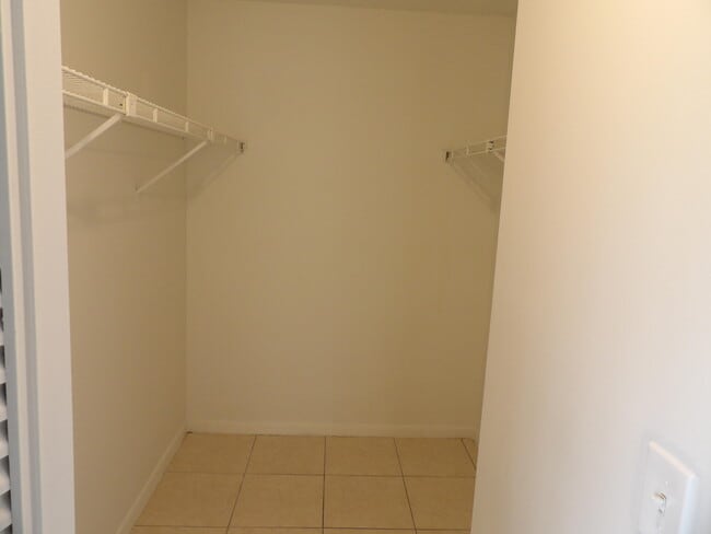 Building Photo - 618 Sea Pine Way