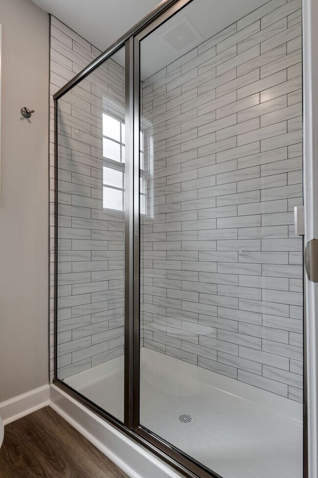 Building Photo - 4 Bedroom Dog Friendly Home For Rent Near Guthrie!