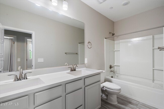 Building Photo - 1823 E Chelsea Ln