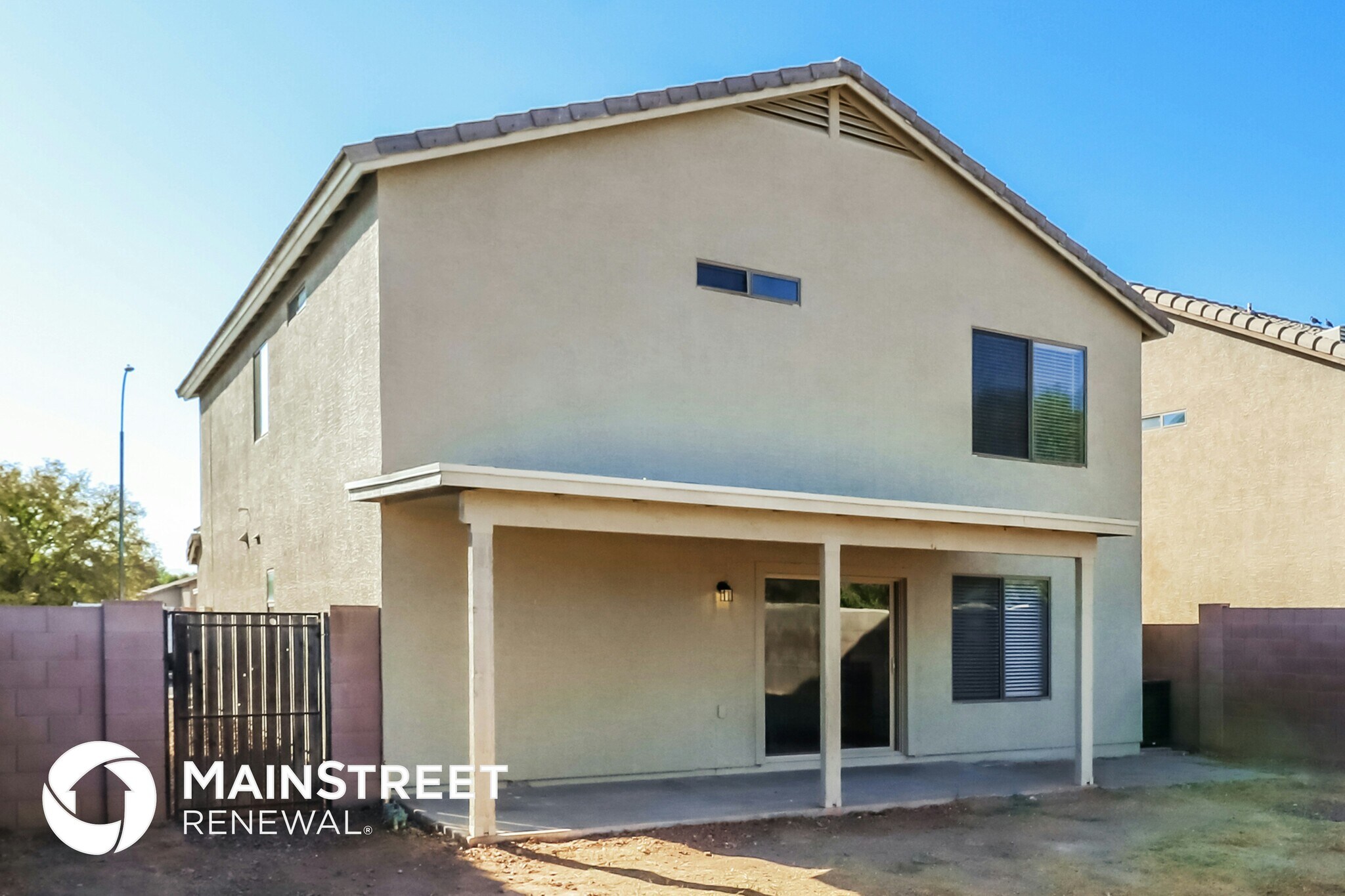 Building Photo - 10622 W Alvarado Rd