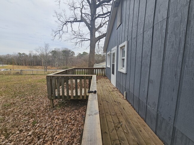 Building Photo - 2034 Jenkins Dairy Rd