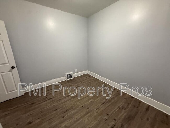 Building Photo - 3278 N 17th St