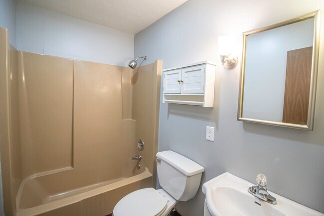 Building Photo - Completely Renovated and Affordable 3 BR Home
