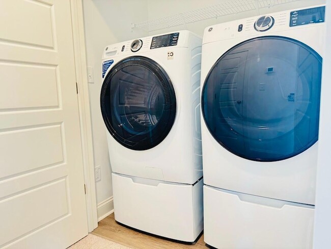 Building Photo - 511 Richland Crst Ln