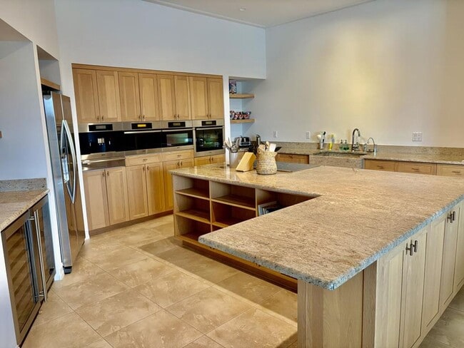Building Photo - 1627 Barbados Ct