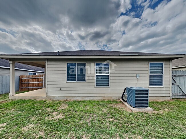 Building Photo - 8018 Silver Grove