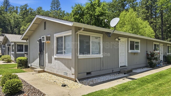Building Photo - 2760 Coloma St