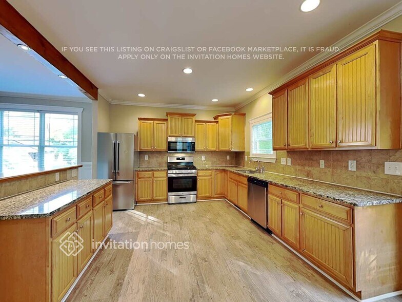 Building Photo - 1537 Boulder Walk Dr SE