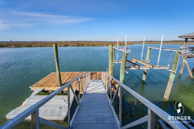 Building Photo - 73 Sunset Blvd