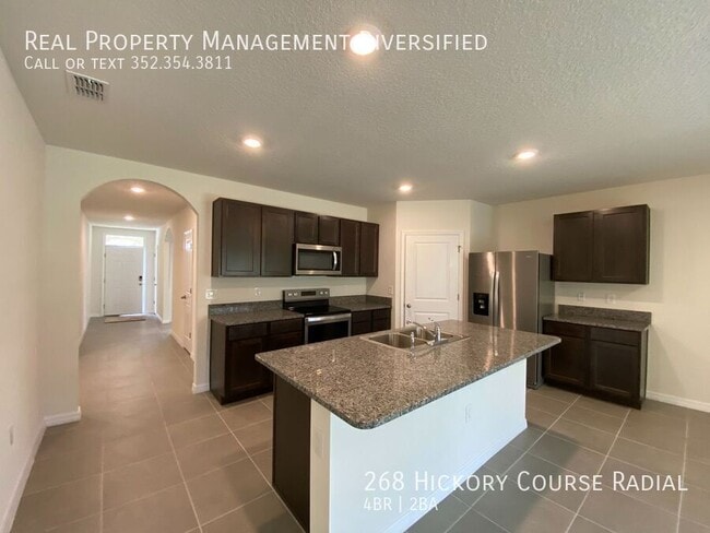 Building Photo - 268 Hickory Course Radial