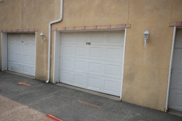 Building Photo - 1142 Greenwood Cir