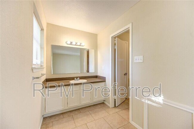 Building Photo - 23007 Briarcreek Blvd