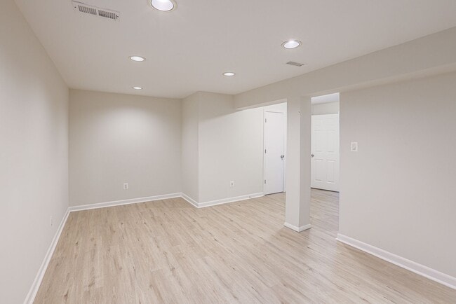 Building Photo - 426 Mystic View Turn