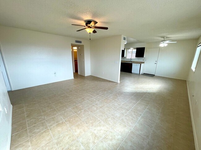 Building Photo - 2988 Cisco Dr S