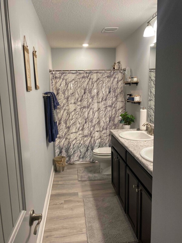 Building Photo - 5747 Periwinkle Ln