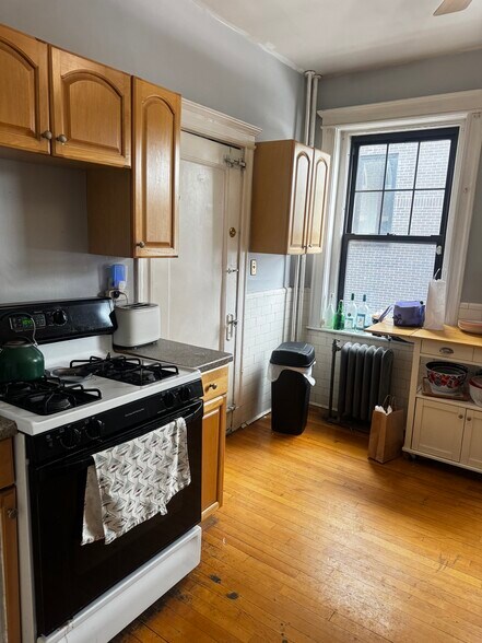 Building Photo - 4 Greenway Ct