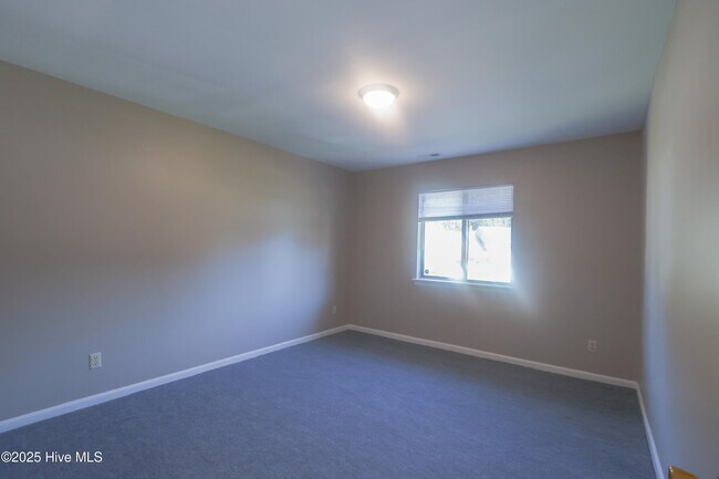 Building Photo - 119 N Onsville Pl