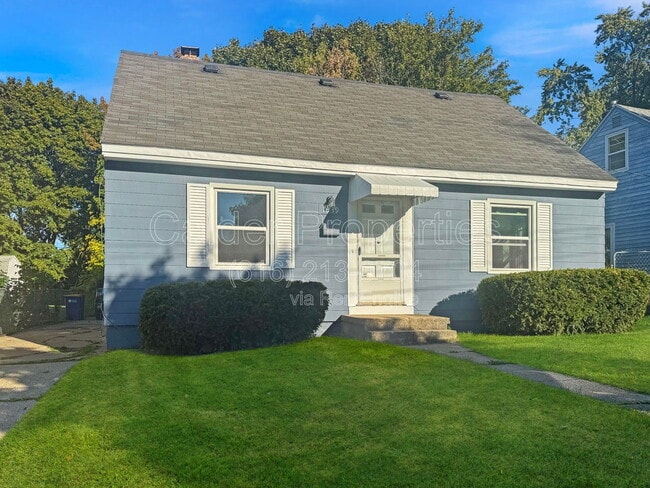 Primary Photo - 1039 Kentwood Dr NE