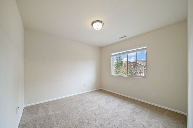 Building Photo - 3119 Harrier St NE