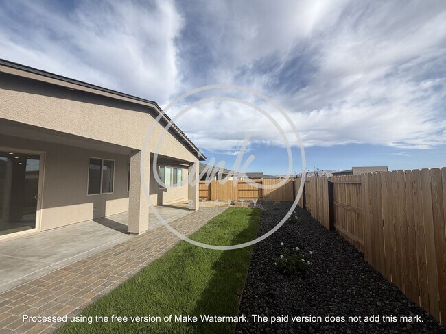 Building Photo - 185 Radiant Dr