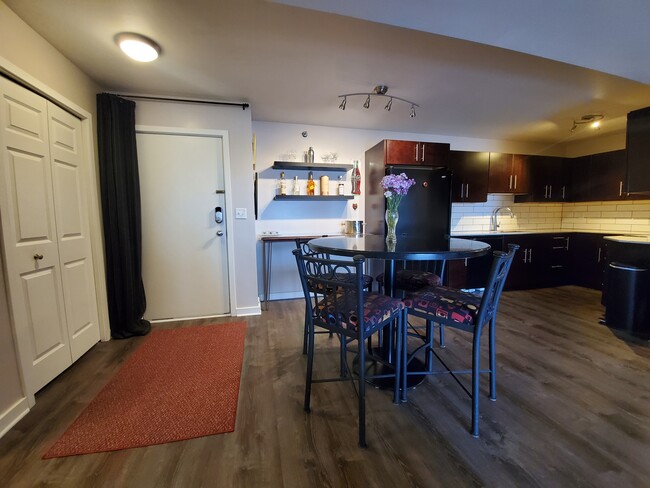 Building Photo - 121 Washington Ave S