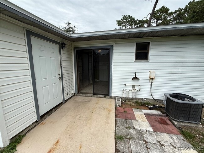 Building Photo - 7630 W Homosassa Trail
