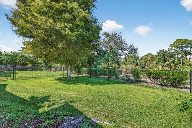 Building Photo - 8278 Sumner Ave