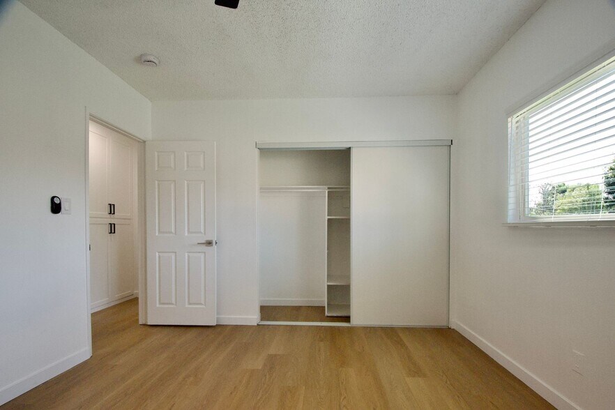 Building Photo - 5652 Colfax Ave