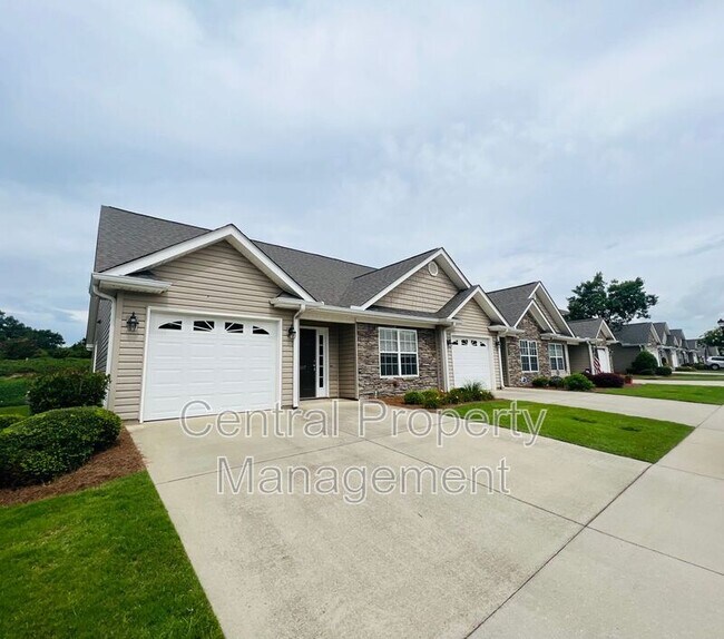 Building Photo - 107 Shalom Dr