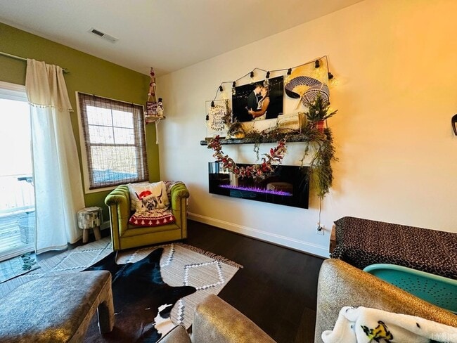 Building Photo - 1313 Emerald View Ct