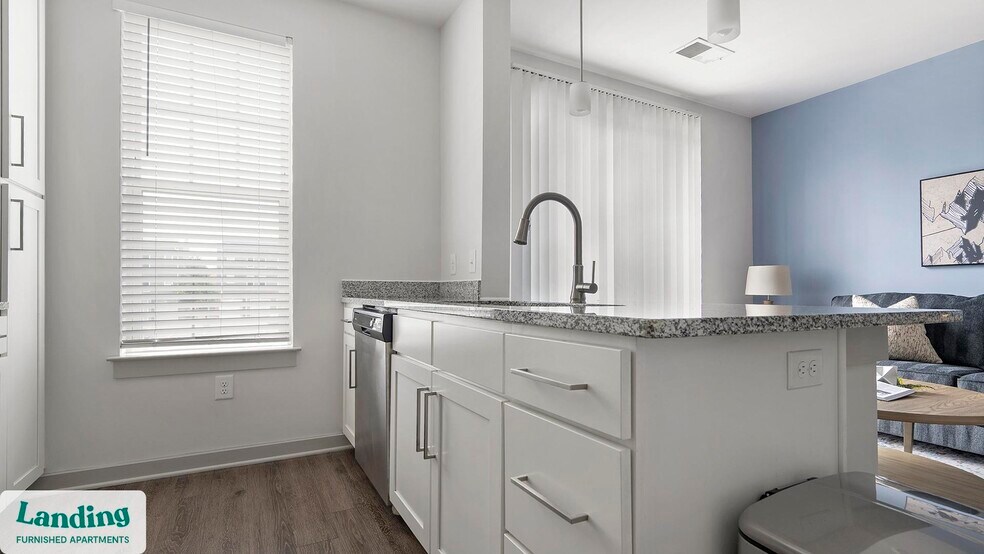 Building Photo - 340 W 25th St