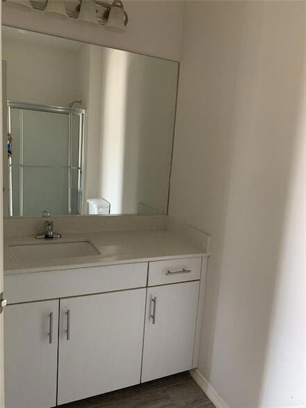 Building Photo - 420 Teague Ave