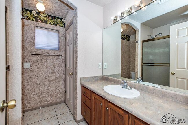 Building Photo - 11149 E 26th St