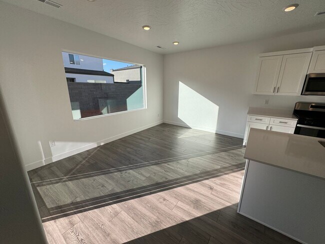 Building Photo - 4 Bed Home in Starr Springs at Long Valley Washington Home