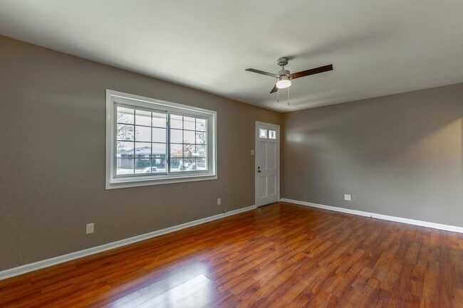 Building Photo - 1609 E 26th St