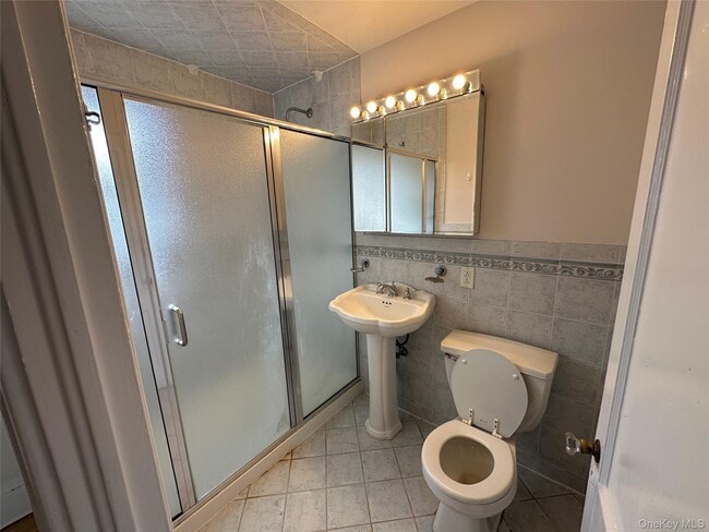 Building Photo - 3 W Sunnyside Ln