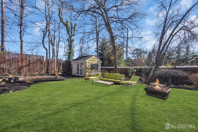 Building Photo - 1430 Kearney Dr