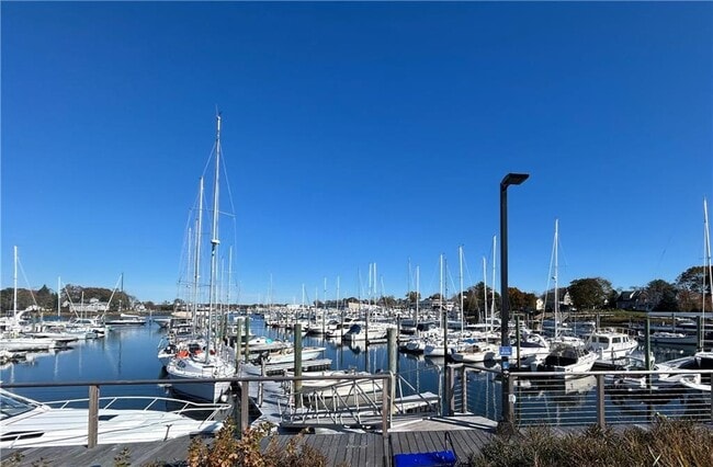 Building Photo - 39 Reynolds St